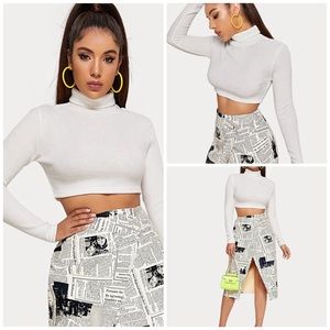 ✨️4/$25 SALE✨️ SHEIN turtle neck slim crop top. XS